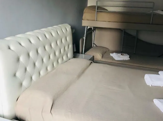 Da Elena Pensión San Mauro Mare